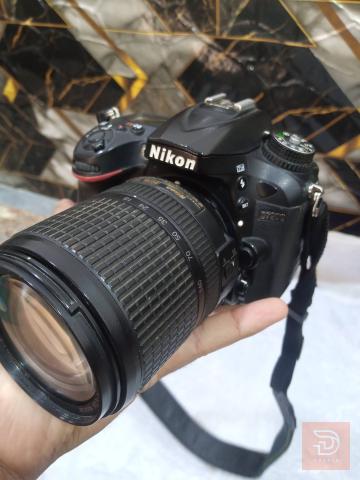 كاميرا نيكون 7200d مستعمل للبيع في بغداد