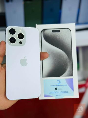 ايفون 15 برو ماكس نظيف مستعمل للبيع في النجف الأشرف
