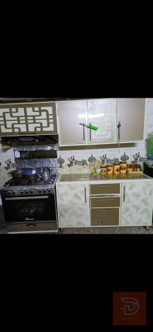 كاونتر ألمنيوم مع سنگ مرمر طبيعي 3 امتار و 2 متر سنگ للبيع في بغداد
