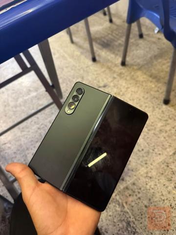 Galaxy Z Fold3 مستعمل للبيع في نينوى