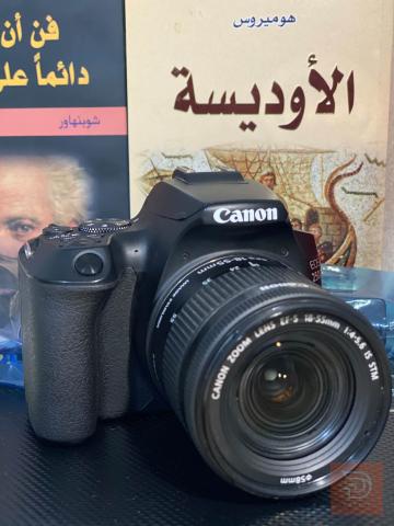 كاميرا Canon 250D مستعمل للبيع في بغداد