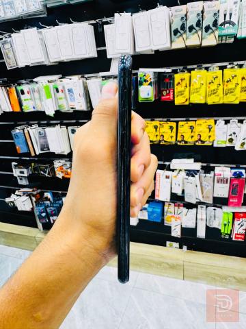 آيفون 11 برو ماكس نظيف مستعمل للبيع في بغداد