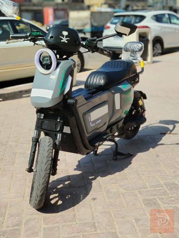 دراجة شحن F3 مع 5 بطاريات