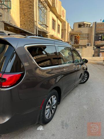 كرايسلر باسفيكا هايبرد 2021 للبيع في بغداد