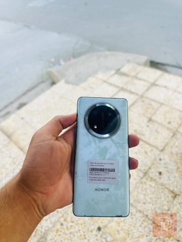 هونر x9c بذاكرة 256 غيغا مستعمل للبيع في نينوى