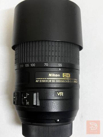 عدسة نيكون 55-300 مستعمل للبيع في بغداد