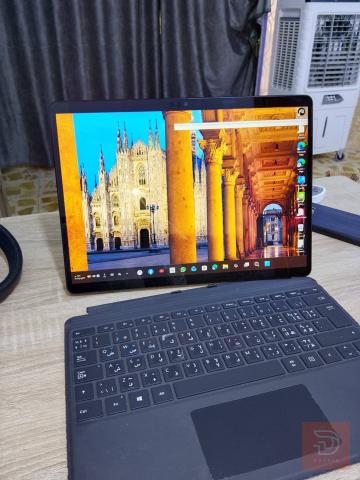 مايكروسوفت Surface Pro X بحالة ممتازة مستعمل للبيع في بغداد