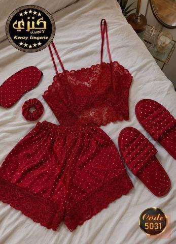 توب وشورت دانتيل ناعم للبيع في بغداد