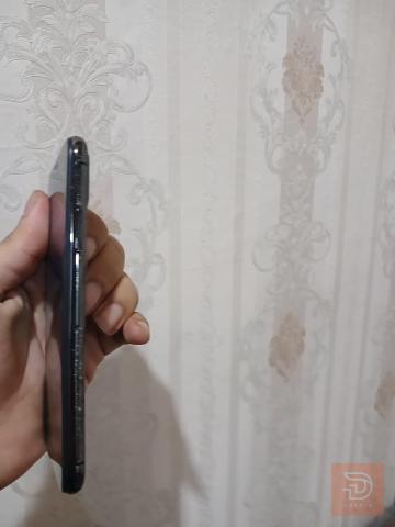 ابل ايفون اكس ذاكرة 256 مستعمل للبيع في بغداد