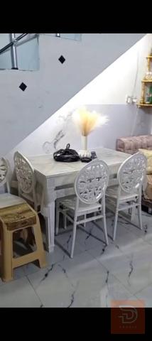 ميز طعام نظيف للبيع في بغداد