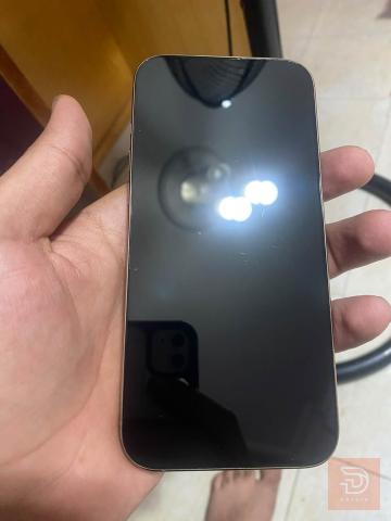 ايفون 16 pro max مساحة 256 مستعمل للبيع في بغداد