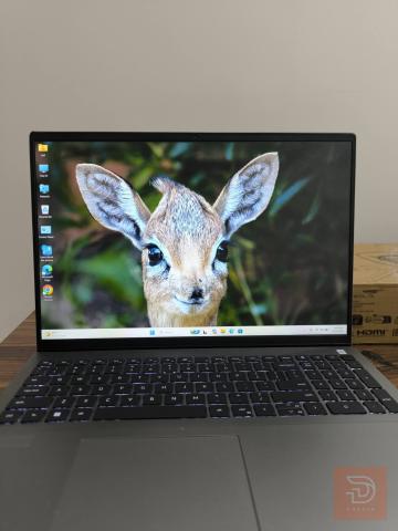 Dell Vostro 5620 بمواصفات i7 الجيل 12 للبيع في بغداد