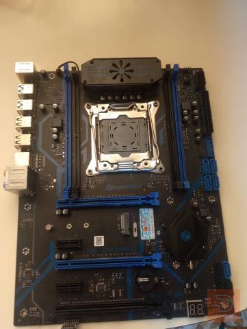 لوحة أم HUANANZHIN X99-CD4 GAMING للبيع في نينوى