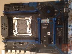 لوحة أم HUANANZHIN X99-CD4 GAMING للبيع في نينوى