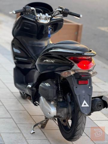 دراجة PCX الجيل الاول جديد للبيع في بغداد