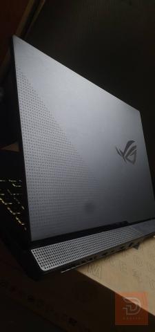 لابتوب ايسوس ROG STRIX للكيمنك 15.6 انش للبيع في بغداد