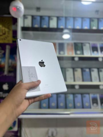 iPad 7 نظافة 100% مستعمل للبيع في بغداد