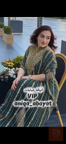 فستان ملكي قماش ثقيل مستعمل للبيع في بغداد