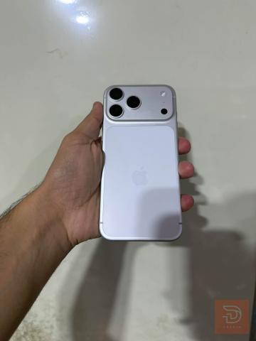 iPhone 17 Pro Max سلڤر للبيع في بغداد