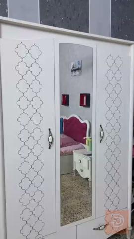 غرفة نوم مع دوشك مستعمل للبيع في بغداد