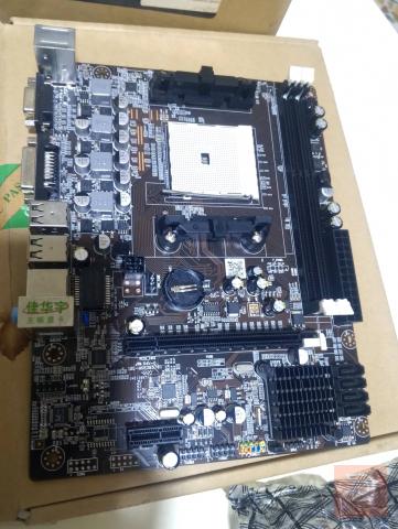 لوحة أم AMD FM2 / FM2+ للبيع في نينوى