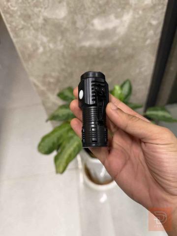 كشاف Triple Core Flashlight HP-01 للبيع في بغداد