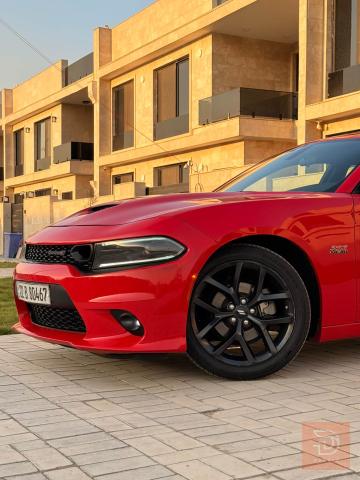 دوج جارجر SXT لون احمر 2022 للبيع في بغداد