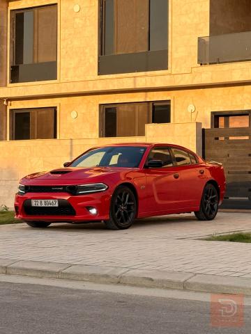 دوج جارجر SXT لون احمر 2022 للبيع في بغداد