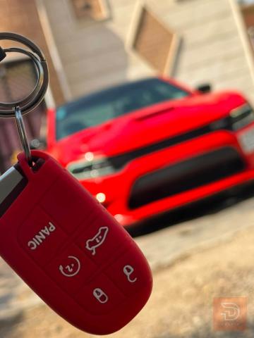دوج جارجر RT 2018 برتقالي للبيع في بغداد