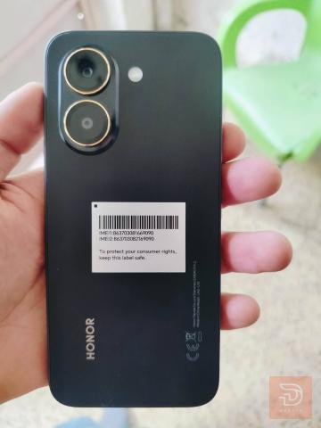 هاتف X7e لون اسود مستعمل للبيع في نينوى