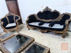تخم زان ملكي 10 مقاعد مع طاولات أسود للبيع في بغداد