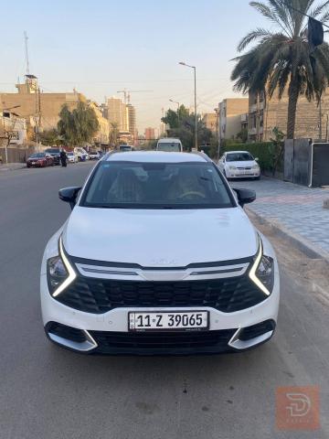 سيارة بمواصفات عالية وبصمة تشغيل