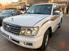 تويوتا لاندكروزر 2004 صبغ عام للبيع في بغداد