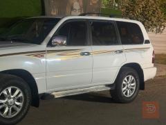 تويوتا لاندكروزر 2004 صبغ عام للبيع في بغداد
