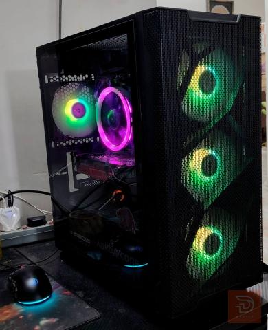 كيس كمبيوتر بمواصفات Intel Xeon black للبيع في نينوى