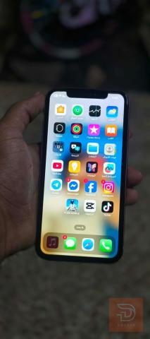ابل آيفون XR ذاكرة 64 مستعمل للبيع في نينوى