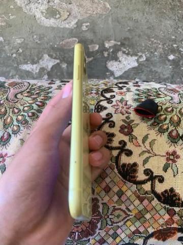 آيفون 11 عادي ذاكرة 64 مستعمل للبيع في نينوى