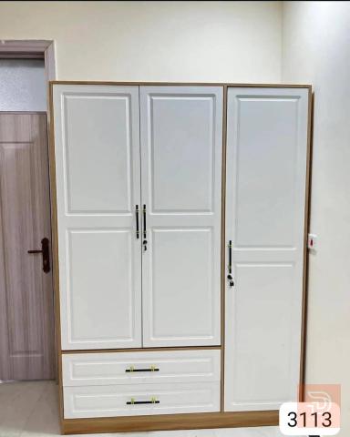 كنتور 3 باب عرض متر ونص للبيع في بغداد