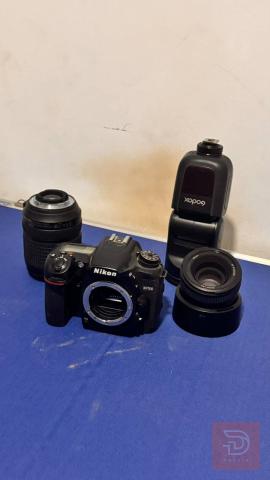 Nikon D7500 بكج تصوير مستعمل للبيع في بغداد