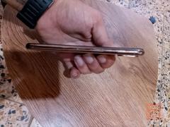 ابل ايفون XS نظيف مستعمل للبيع في بغداد