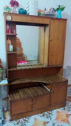جرباية وميز مراية للبيع في واسط