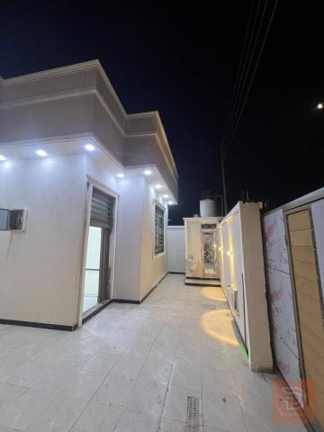 دار سكن بناء حديث 200م جديد للبيع في البصرة
