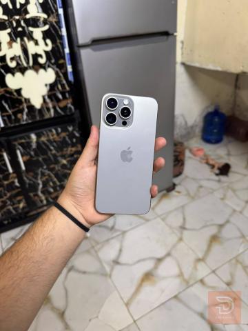 iPhone 15 Pro Max 256GB تيتانيوم طبيعي للبيع في بغداد