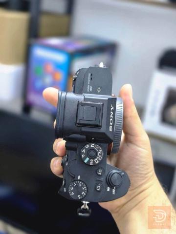 Sony A7Riii مستعمل للبيع في ذي قار
