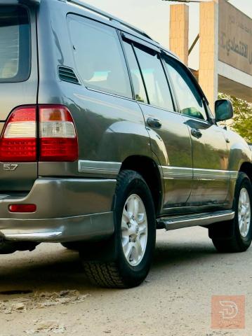 تويوتا لاندكروزر 1999 نظيف جدا للبيع في بغداد