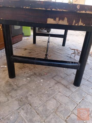 ميز طعام خشب كبير للبيع في بغداد