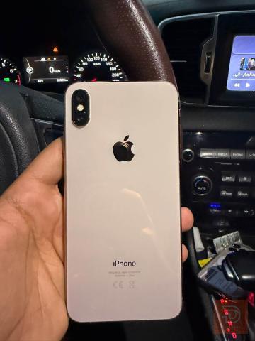 ايفون XS MAX ذهبي 512 للبيع في بغداد