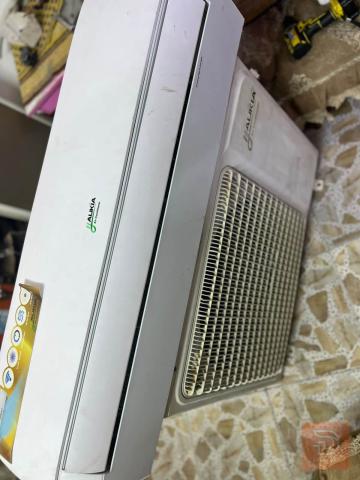 سبلت اوكيا ٢ طن وثلث نظيف جداً مستعمل للبيع في بغداد