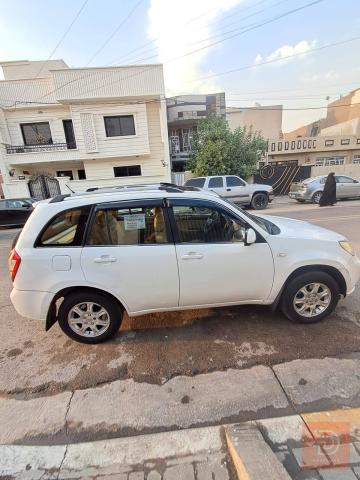 شيري تيكو فتحة سقف وكشنات جلد مستعمل للبيع في بغداد