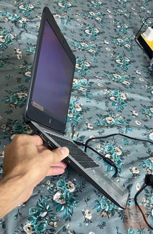 شاشة كمبيوتر ثانية للاستخدام الخفيف مستعمل للبيع في بغداد
